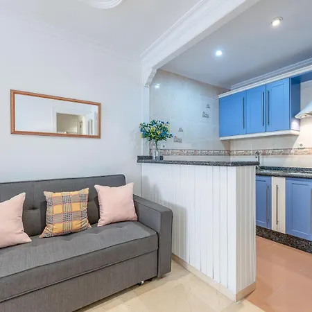 797 Rentals- Renovado Piso En El Paseo Maritimo Fuengirola