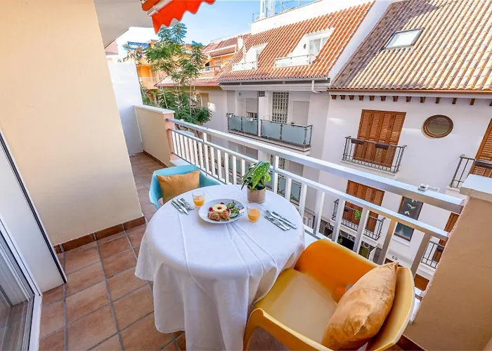 797 Rentals- Renovado Piso En El Paseo Maritimo * Fuengirola