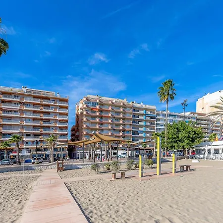 797 Rentals- Renovado Piso En El Paseo Maritimo *