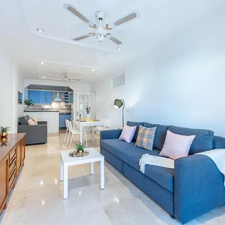 797 Rentals- Renovado Piso En El Paseo Maritimo *