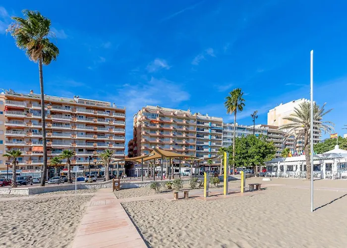 797 Rentals- Renovado Piso En El Paseo Maritimo *