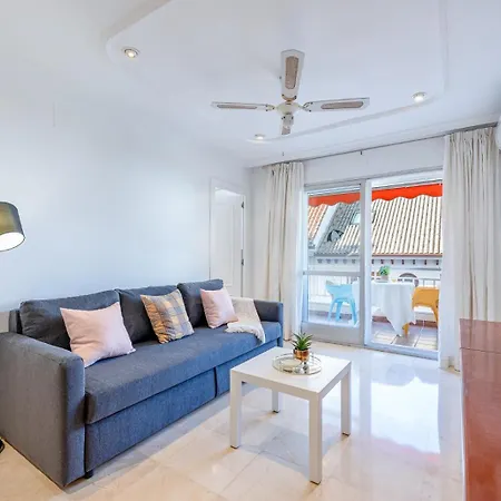 Apartamento 797 Rentals- Renovado Piso En El Paseo Maritimo Fuengirola