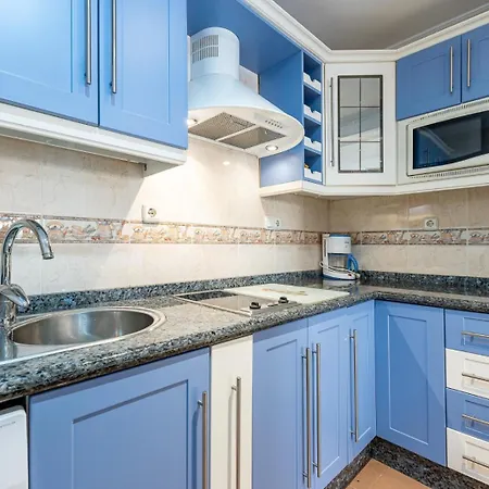 797 Rentals- Renovado Piso En El Paseo Maritimo