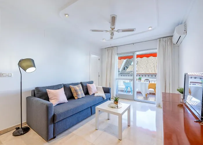 Lejlighed 797 Rentals- Renovado Piso En El Paseo Maritimo Fuengirola